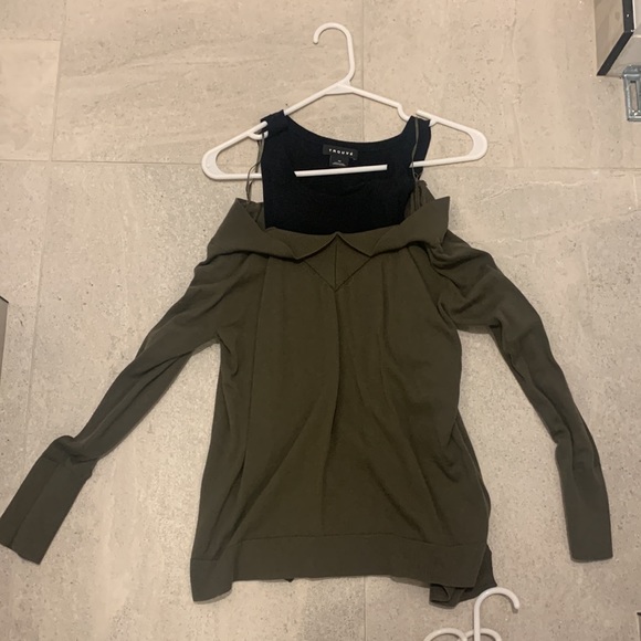 Off the shoulder green sweater with sewn in tank, XS - Picture 3 of 3